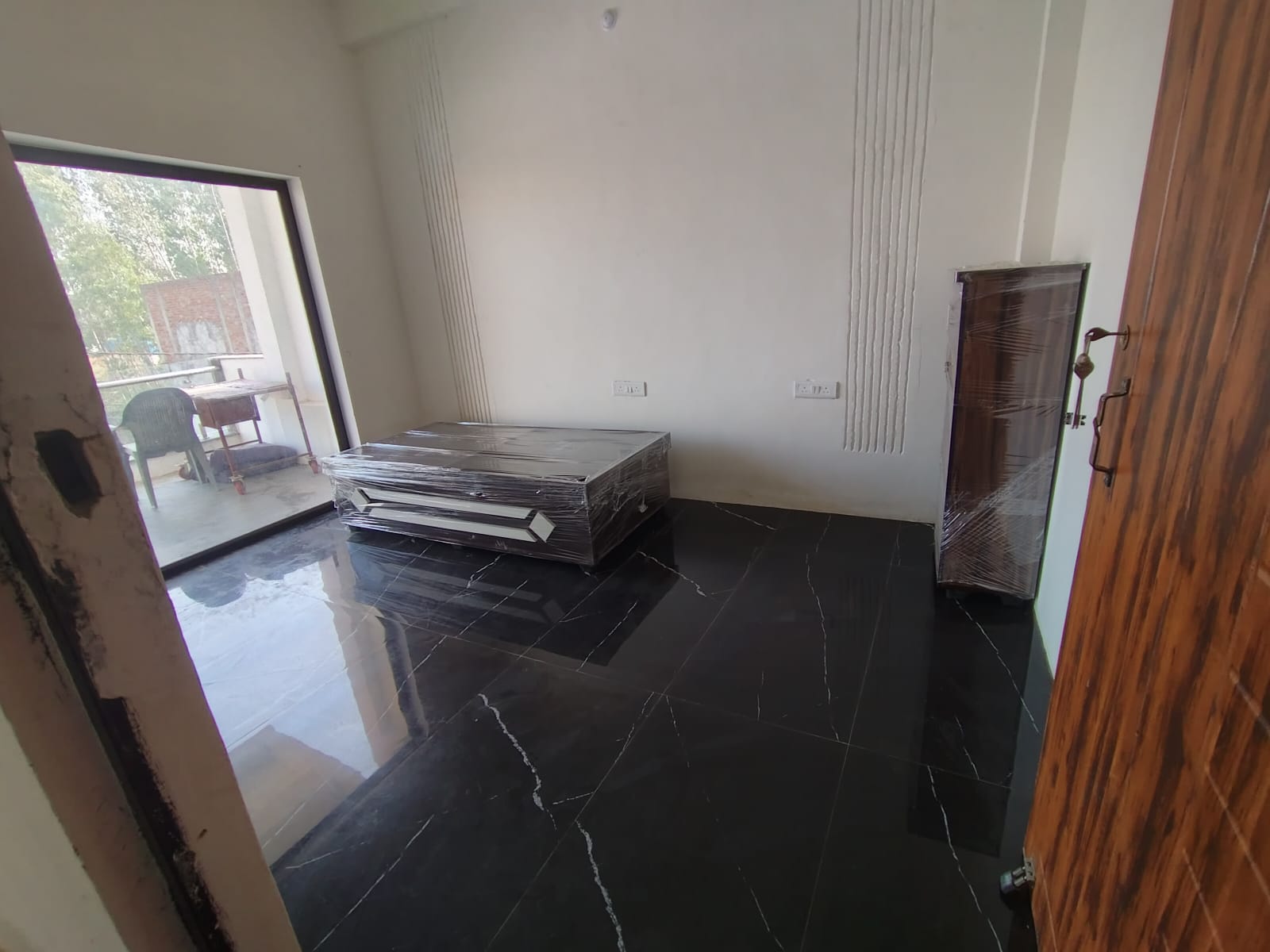 Spacious Rooms for rent with amenities [ONLY FOR GIRLS]